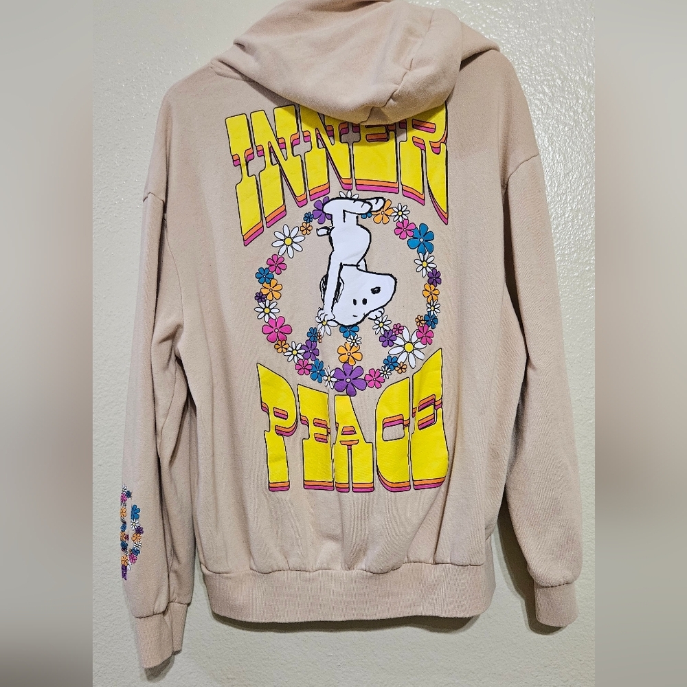 Peanuts Tan Boxy Graphic Sweatshirt - Picture 11 of 14